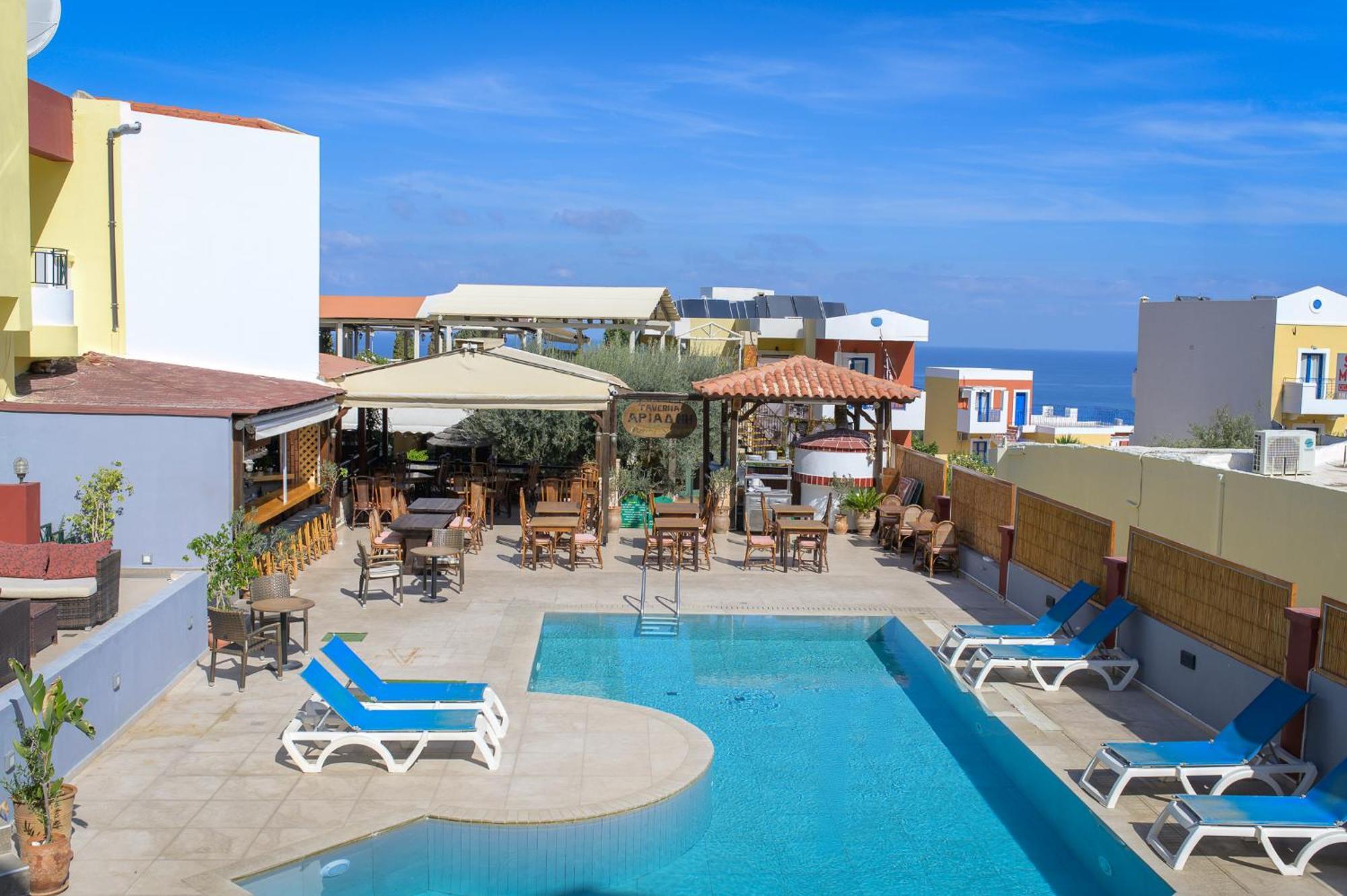 Ariadni Palace Apartments แอร์ซอนิสซอส ภายนอก รูปภาพ