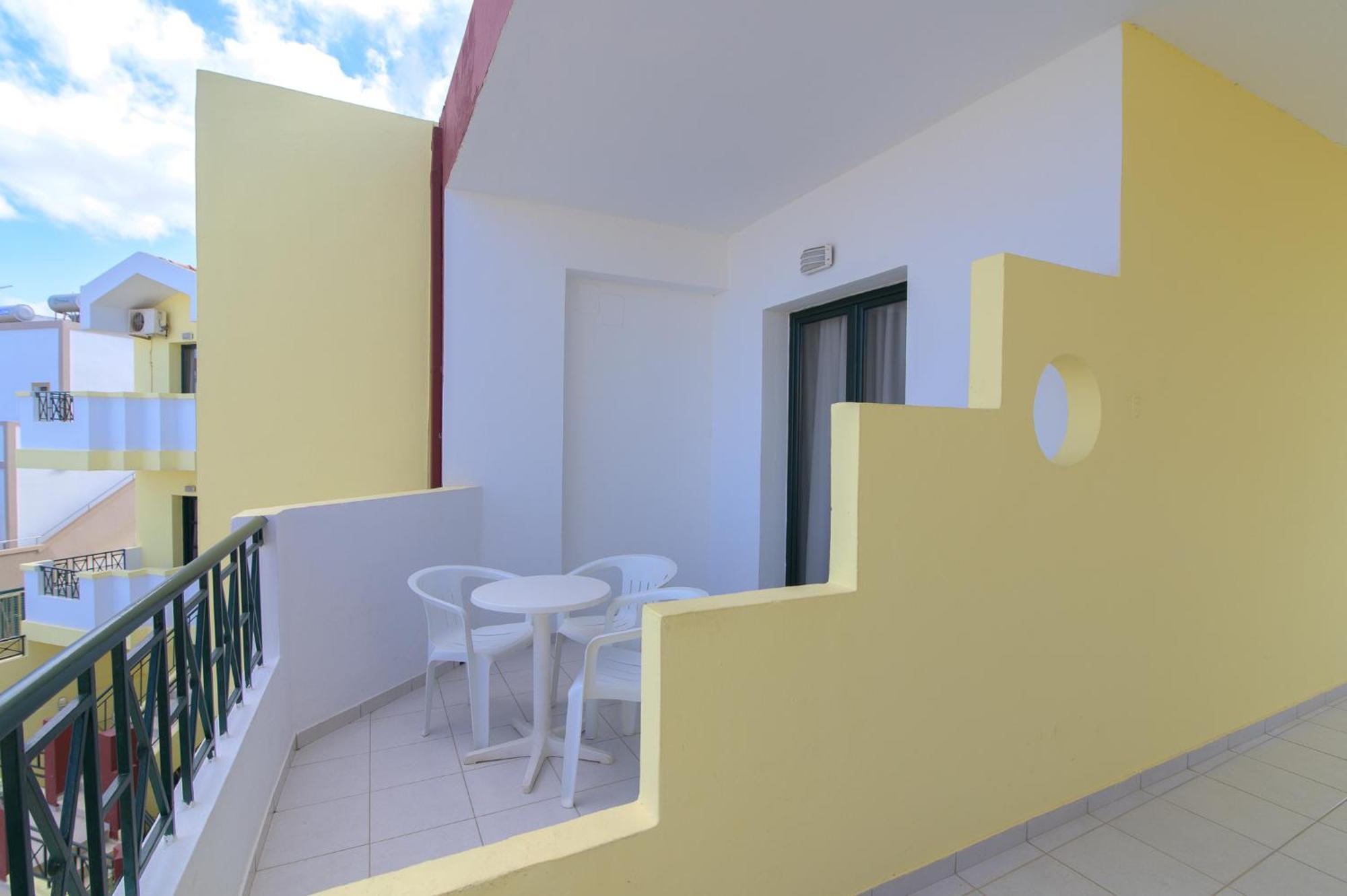 Ariadni Palace Apartments แอร์ซอนิสซอส ภายนอก รูปภาพ
