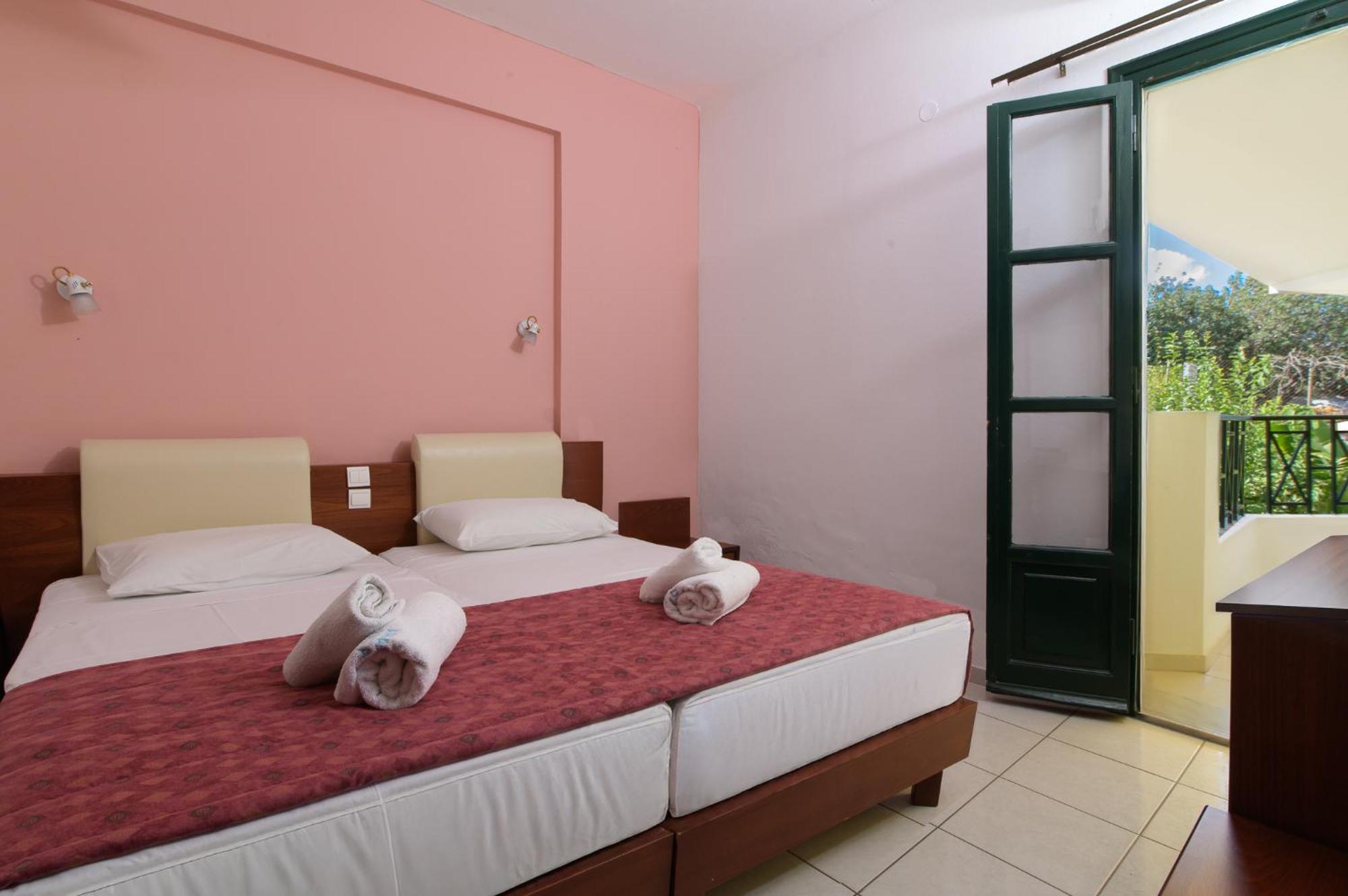 Ariadni Palace Apartments แอร์ซอนิสซอส ภายนอก รูปภาพ