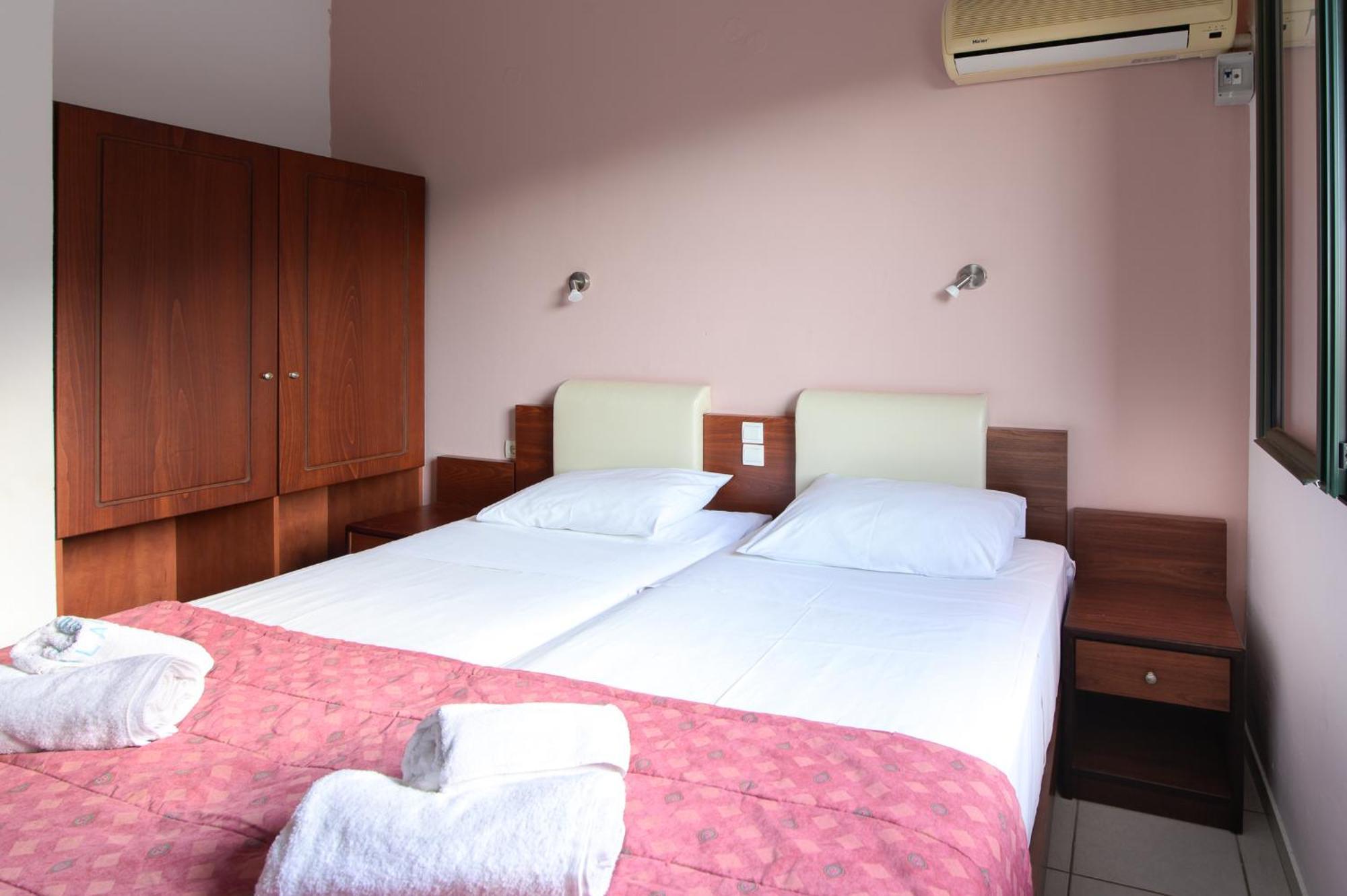 Ariadni Palace Apartments แอร์ซอนิสซอส ภายนอก รูปภาพ