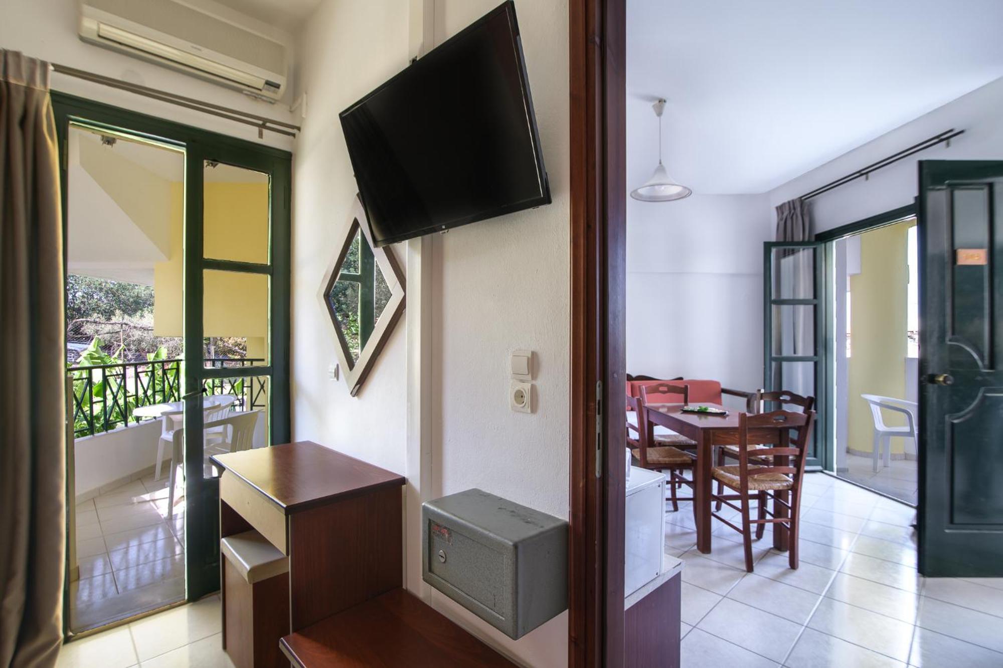 Ariadni Palace Apartments แอร์ซอนิสซอส ภายนอก รูปภาพ
